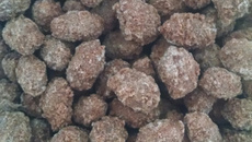 Amendoim doce de microondas (amêndoas de Páscoa)