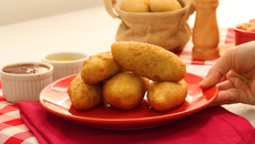 Bolinho de batata com carne moída