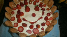 Torta de morango feliz