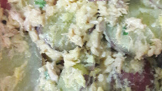 Salada de batata doce com atum e maionese