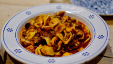 Orecchiette com ragu de linguiça calabresa defumada