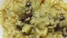 Risoto de gorgonzola com pera e filé mignon