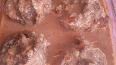 Bife enrolado com queijo e presunto