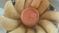 Pastel com massa de batata