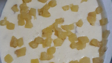 Mousse de abacaxi (com a fruta)