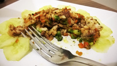 Tilápia com legumes