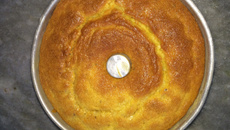 Broa de fubá com queijo minas