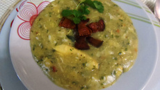 Sopinha cremosa de fubá