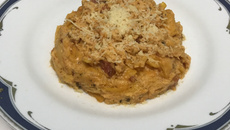 Macarrão quatro queijos com bacon