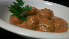 Estrogonofe de almôndegas