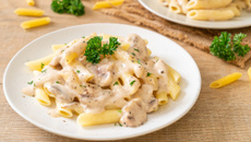 Macarrão ao molho branco