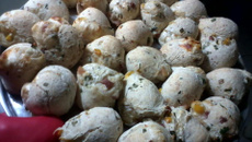 Pão de queijo recheado