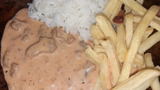 Estrogonofe com Nata