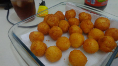 Bolinhas de queijo fácil