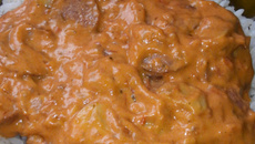 Estrogonofe de linguiça calabresa e champignon