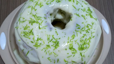 Bolo verde de limão