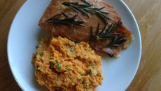 Salmão ao molho de laranja