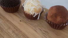 Brigadeiro de tapioca com coco