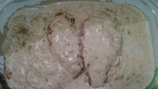 Tirinhas de frango ao molho de alho-poró