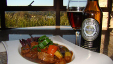 Guisado de filé mignon ao dunkel do Aguativa Golf Resort