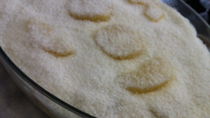 Torta de abacaxi e biscoito champagne da Tiada