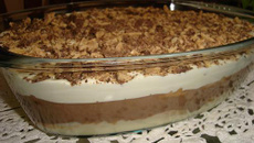 Pavê da Ana com chocolate e chantilly