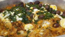 Ensopado de filé de peixe empanado e assado