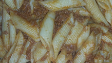 Macarrão com molho de carne