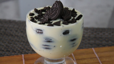 Pavê de chocolate branco com Negresco