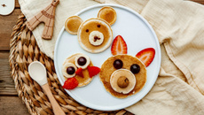 Panqueca doce em formato de animais: receita divertida com frutas para crianças