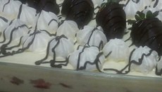 Doce de morango e suspiros