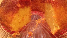 Bolo de fubá com laranja