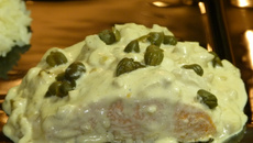 Salmão ao molho branco