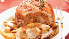 Rocambole de frango recheado