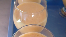 Gelado de abacaxi com leite de coco