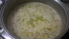 Sopa de cebola e batata