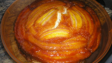 Bolo de banana caramelada