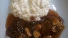 Escalope ao molho madeira com arroz à piemontese