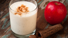 Vitamina de maçã, aveia e mel