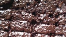 Bolo de chocolate aerado