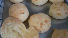 Pão de queijo mineiro