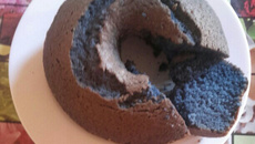 Bolo de jenipapo (azul)