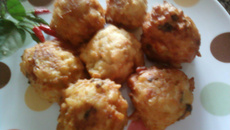 Bolinho com sobra de arroz com lentilha e frango