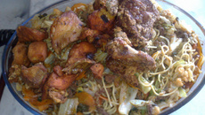 Yakisoba com espaguete