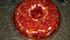 Manjar de coco com morangos