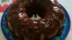 Bolo de café com chocolate