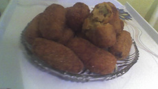 Croquetes de sobras de arroz e carne moída