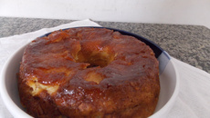 Pudim de pão em pedaço