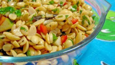 Salada de soja em grão