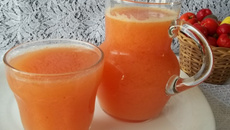 Suco de caju e acerola